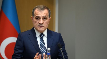 Nazir Çinlə münasibətlərdən danışıb