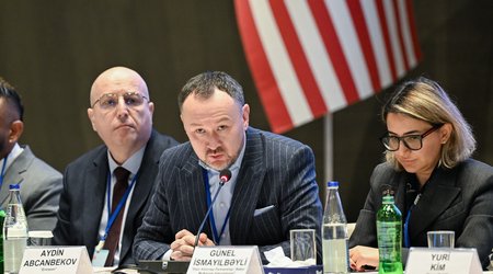 В Баку состоялся круглый стол в рамках бизнес-миссии Торговой палаты США