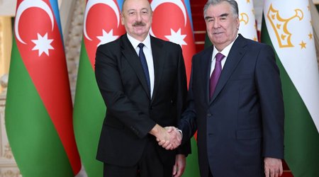 Emoməli Rəhmon Prezident İlham Əliyevi təbrik edib