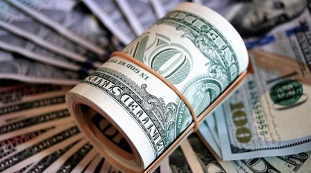 Azerbaijan manat steady, euro rises and rouble falls