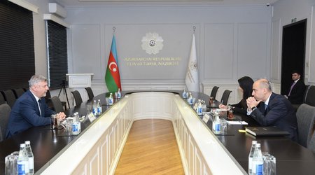 Emin Əmrullayev Macarıstanın Azərbaycandakı səfiri ilə görüşüb