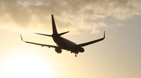 Вылетевший в Тель-Авив самолет вернулся в Баку