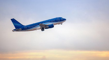 AZAL Dubay, Doha, Ciddə və Təl-Əvivə uçuşları dayandırıb