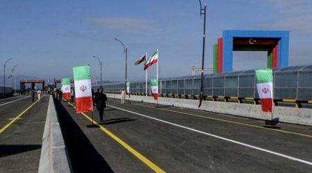 Россиян призвали покинуть Иран через Азербайджан