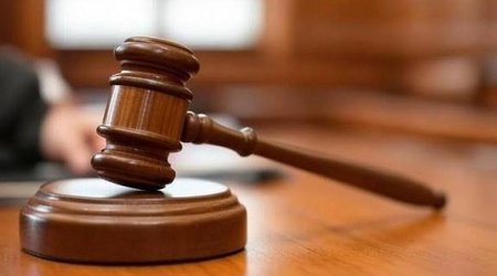 Bakıda oteldə anasını öldürən oğlana hökm oxunub