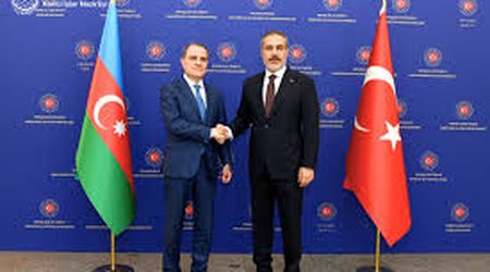 Bayramov Hakan Fidanla Naxçıvandakı vəziyyəti müzakirə edib