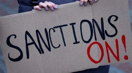 «Большая семерка» сохранит санкции против России