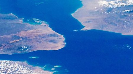 Хуситы грозят: закроем стратегически важный пролив