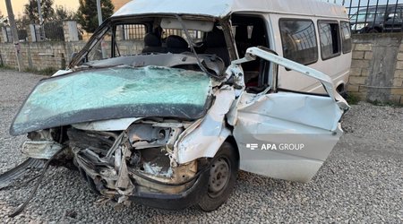Sabirabadda mikroavtobus minik maşını ilə toqquşub, 7 nəfər xəsarət alıb