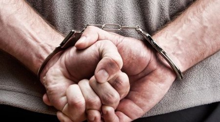В Москве двоих мужчин задержали за избиения третьего после замечания за курение