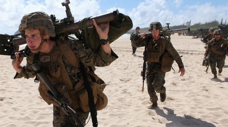 США перебрасывают новые войска к Ирану