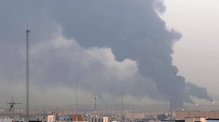 В Кувейте после атаки беспилотников загорелся НПЗ