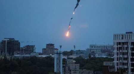 В РФ заявили о нейтрализации за ночь почти 400 украинских беспилотников