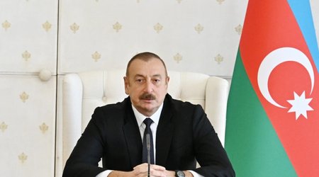 İlham Əliyev Yunanıstan Prezidentini milli bayram münasibətilə təbrik edib