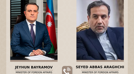 Ceyhun Bayramov iranlı həmkarı ilə telefon danışığı aparıb