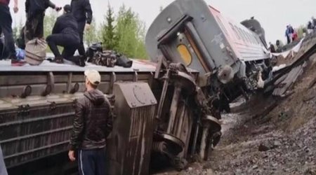 Seven carriages of Chelyabinsk–Moscow passenger train derail in Ulyanovsk region