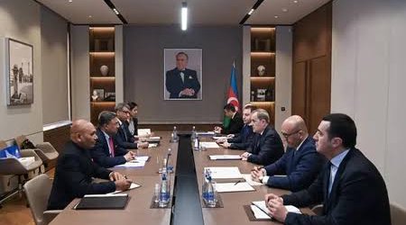 Баку и Нью-Дели обсудили торговлю, туризм, фармацевтику и борьбу с терроризмом