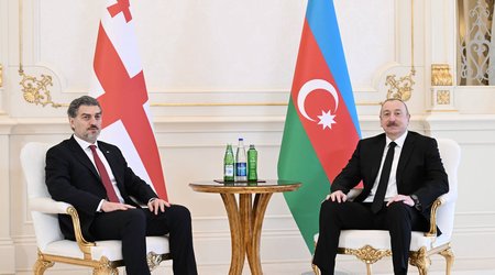 Əliyevin Gürcüstanın Prezidenti Mixeil Kavelaşvili ilə təkbətək görüşü olub