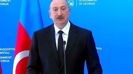 Президент Азербайджана: Ведутся работы по расширению транспортных коридоров