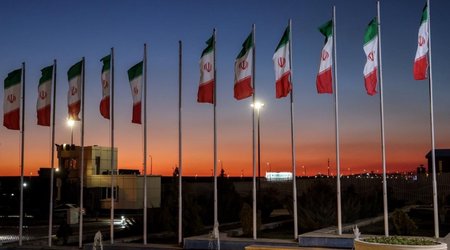 Представитель парламента Ирана заявил, что экспорт нефти продолжается в обычном режиме