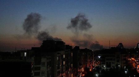 Трамп грозит оставить Иран без света на 10 лет