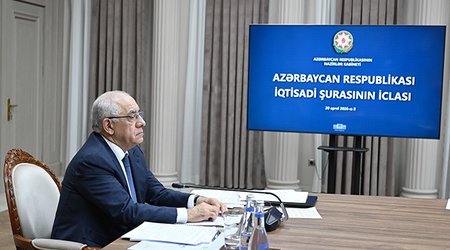 Əli Əsədov iclas keçirib