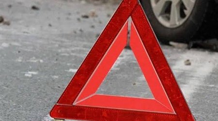 Ağcabədidə minik və yük avtomobili toqquşub, ölən və xəsarət alanlar var