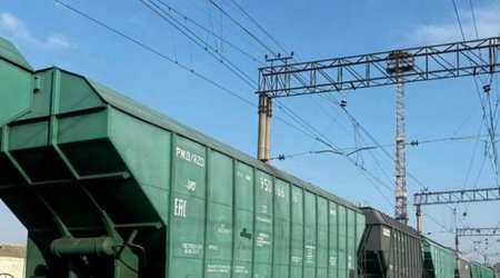 Восемь вагонов через Азербайджан в Армению