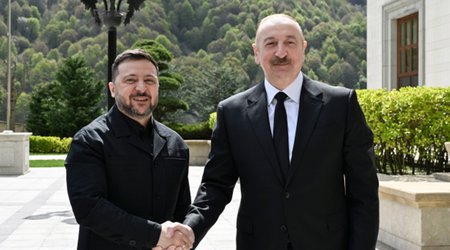 Зеленский позвонил Алиеву