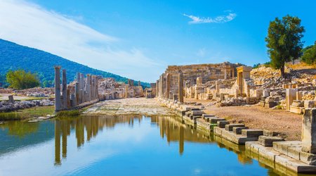 Günəşli sahillər və qədim irs: Antalyanın tarixi panoramas