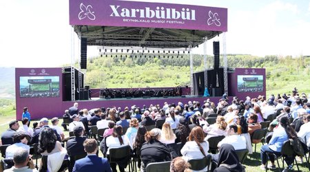 В Шуше открылся фестиваль «Харыбюльбюль»