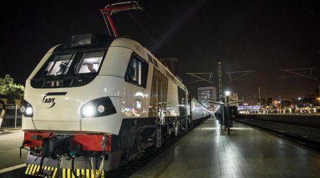 Bakı-Tbilisi sərnişin qatarı yola salınıb