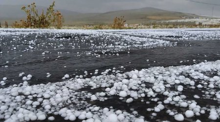 Bakıya diametri 4 mm olan dolu düşüb