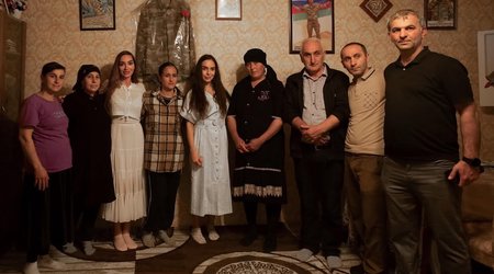 Leyla və Arzu Əliyeva Lənkəranda şəhid ailəsini ziyarət ediblər