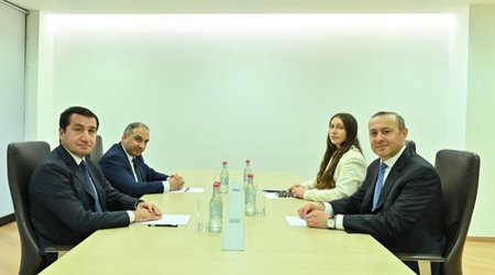 Помощник президента Азербайджана и секретарь Совбеза Армении встретились в Дилижане