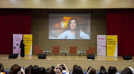 Yelo Bank провел выпускной день программы менторства для молодых девушек