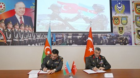 Между министерствами обороны Азербайджана и Турции подписан протокол о сотрудничестве в сфере военной логистики
