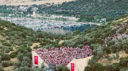 Dünya Çempionatının həyəcanını izləmək üçün möhtəşəm məkan:Antiphellos Qədim Teatrı – VİDEO