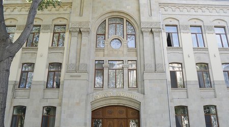Səhiyyə nazirinin müavinlərinin sayı artırılıb