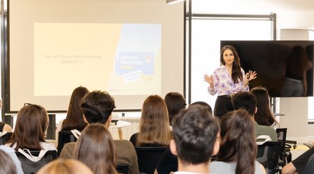 Yelo Bank-ın “Summer Challenge” yay təcrübə proqramı başladı!