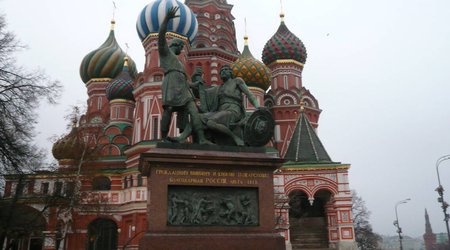 Кремль отверг обвинения Великобритании и ЕС в кибератаках