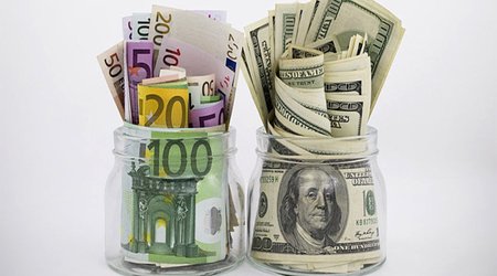 Курс доллара в Азербайджане сохранен на уровне 1,7 маната