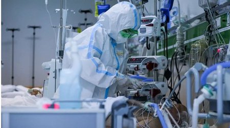 В Баку продолжат выплачивать надбавки медикам, работающим с пациентами с COVID-19
