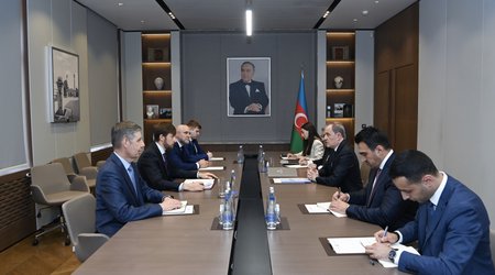 Помощник Путина у Джейхуна Байрамова