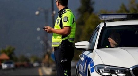 Azerbaijan traffic police warn drivers, pedestrians over strong winds