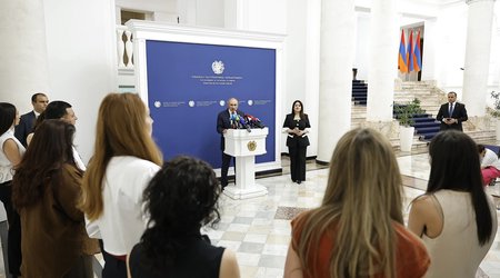 Paşinyan: Aİİ faktiki olaraq iflic vəziyyətindədir