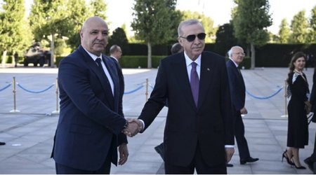 Livan Prezidenti Türkiyədə rəsmi səfərdədir