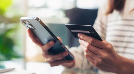 Azerbaijan clarifies limits on funding cards and e-wallets