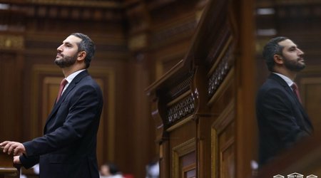 Ermənistan parlamentinin yeni spikeri kimdir? - Dosye