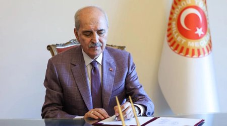 TBMM sədri "Terrorsuz Türkiyə"yə dair qanun layihəsini imzalayıb